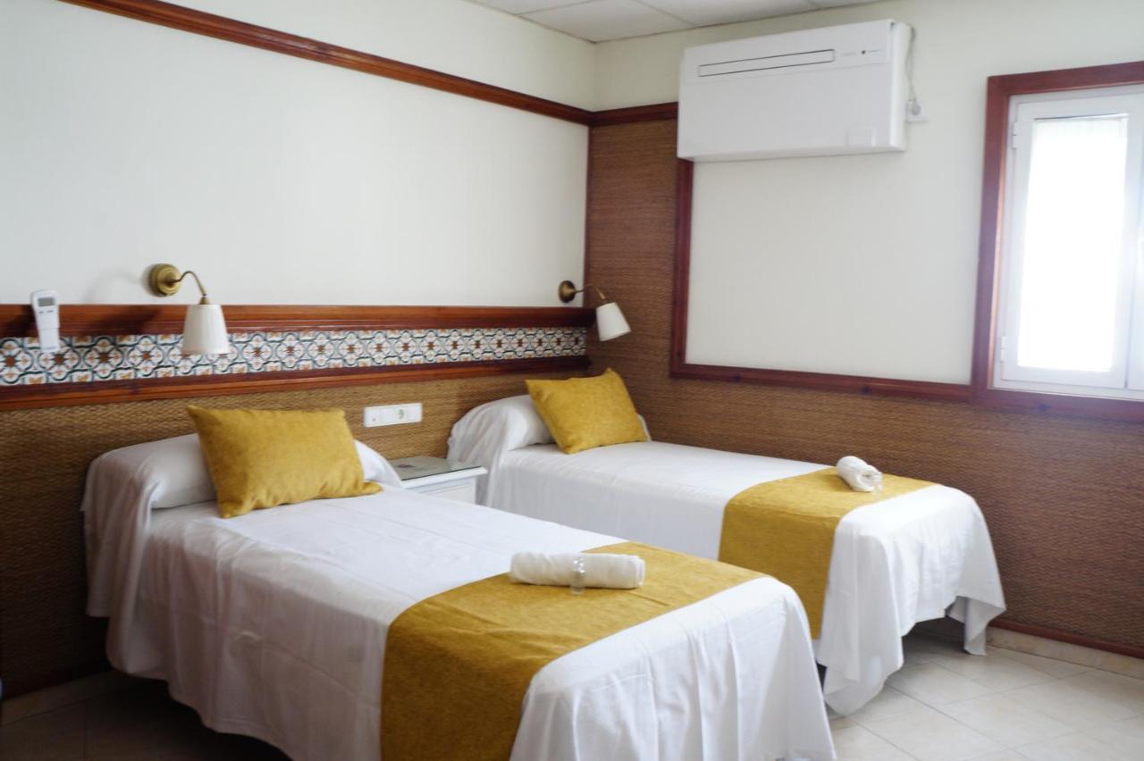 Hostal La Conilena Conil De La Frontera Eksteriør bilde