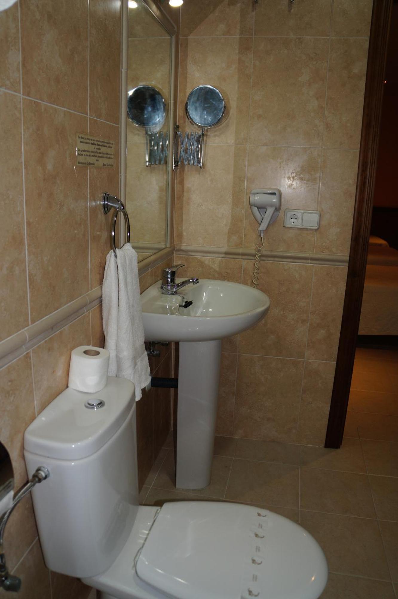 Hostal La Conilena Conil De La Frontera Rom bilde